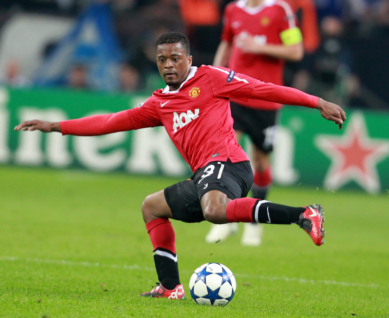 在水泥球场 在水泥球场